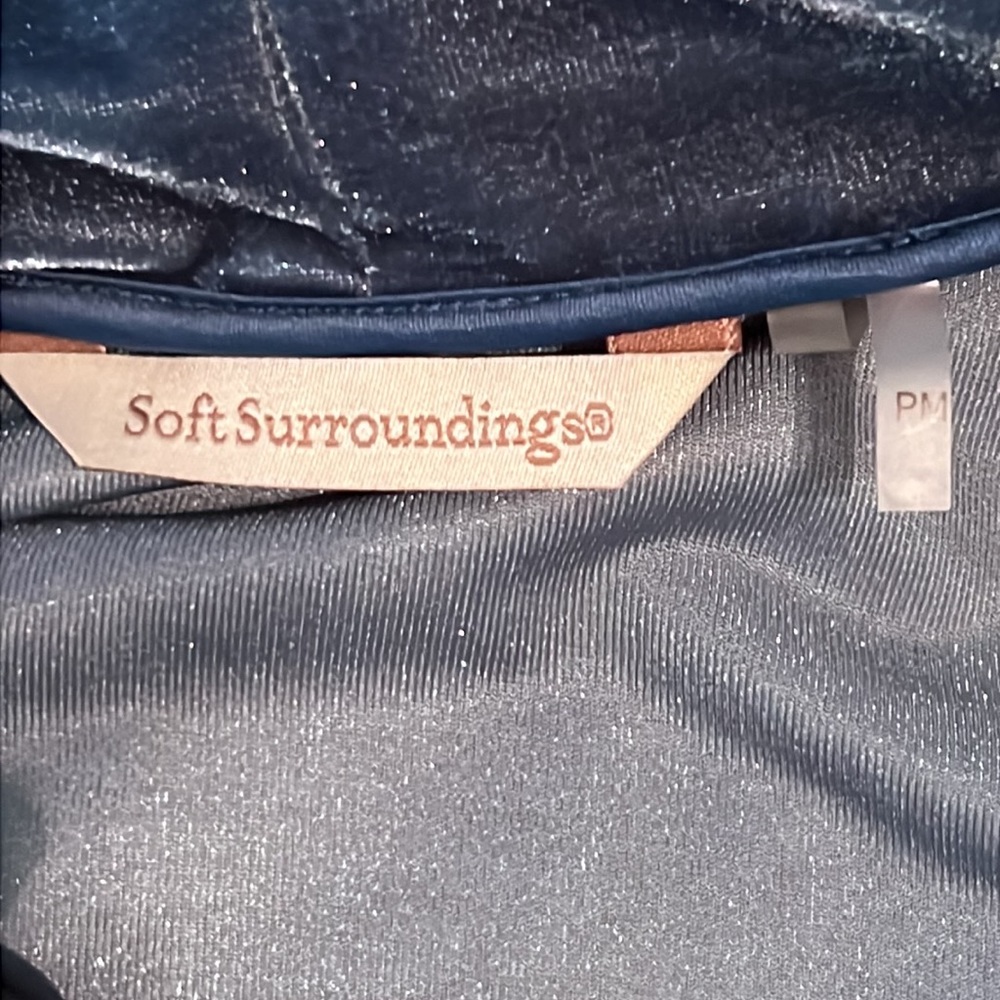 SOFT SURROUNDINGS Velour Waterfall Front Vest - Picture 3 of 4